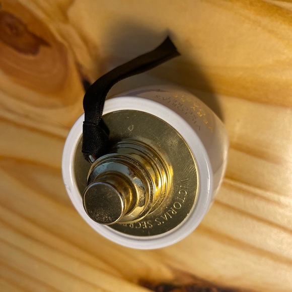 Very Sexy Oasis - Picture 3 of 4